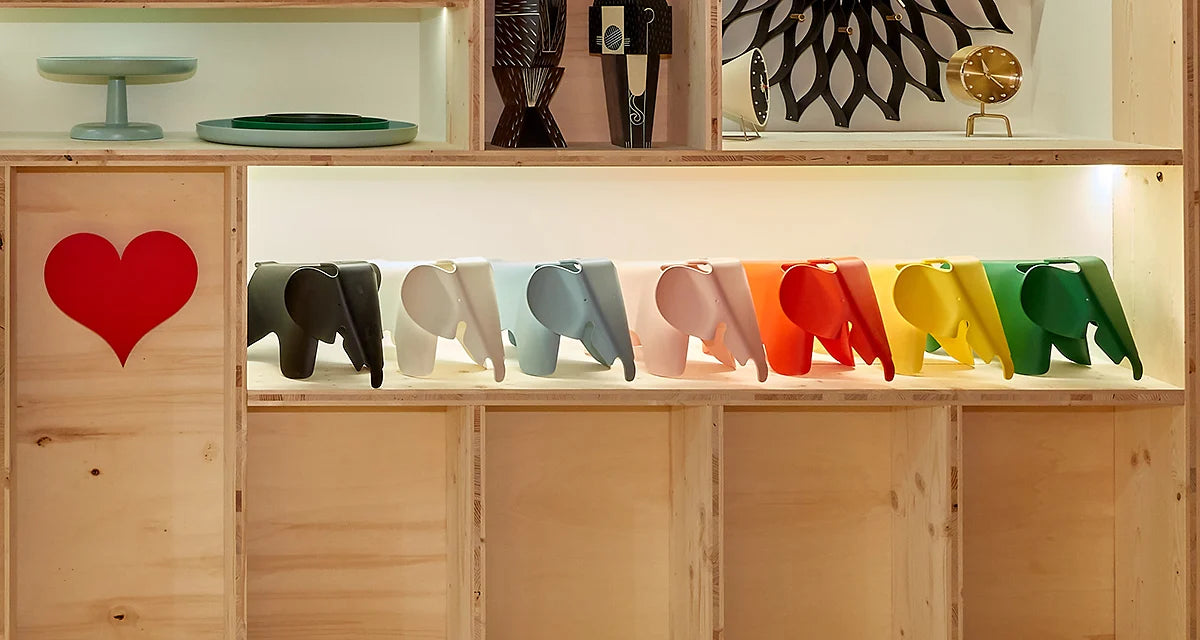 Eames Elephant (small) RE