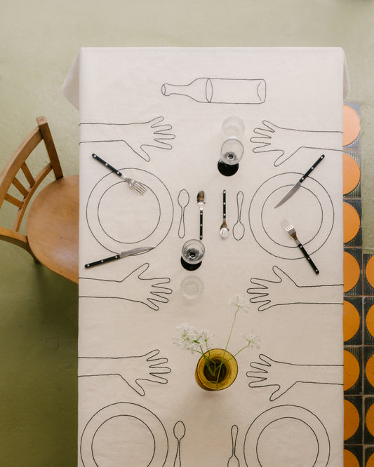Mains Sur La Table Tablecloth