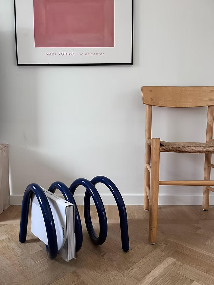 Spiral Stand