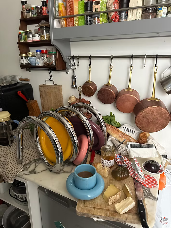 Spiral Stand