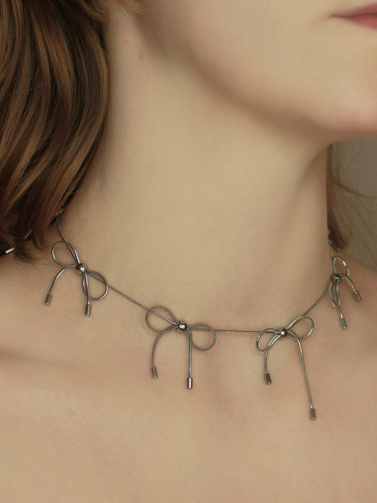 Bow Necklace